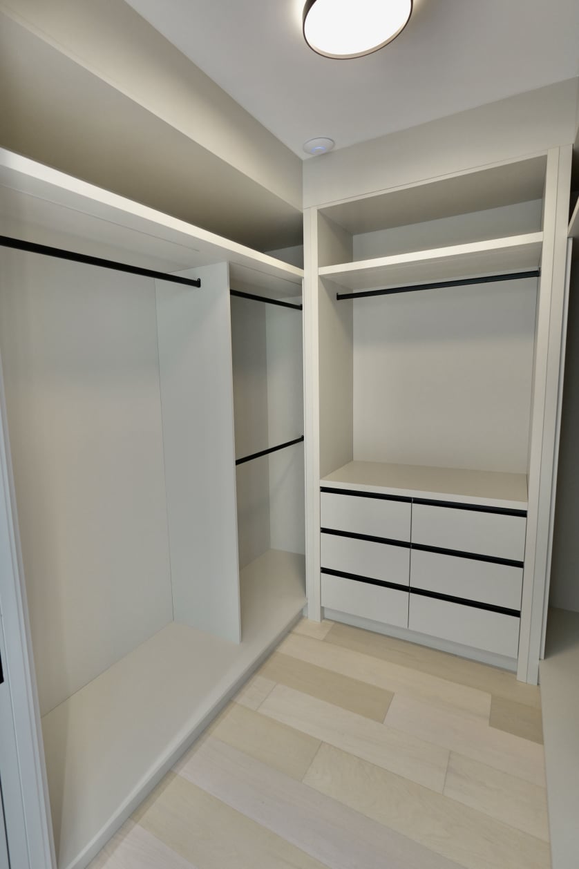 ROYAL | Kitchen and Closets Inc.