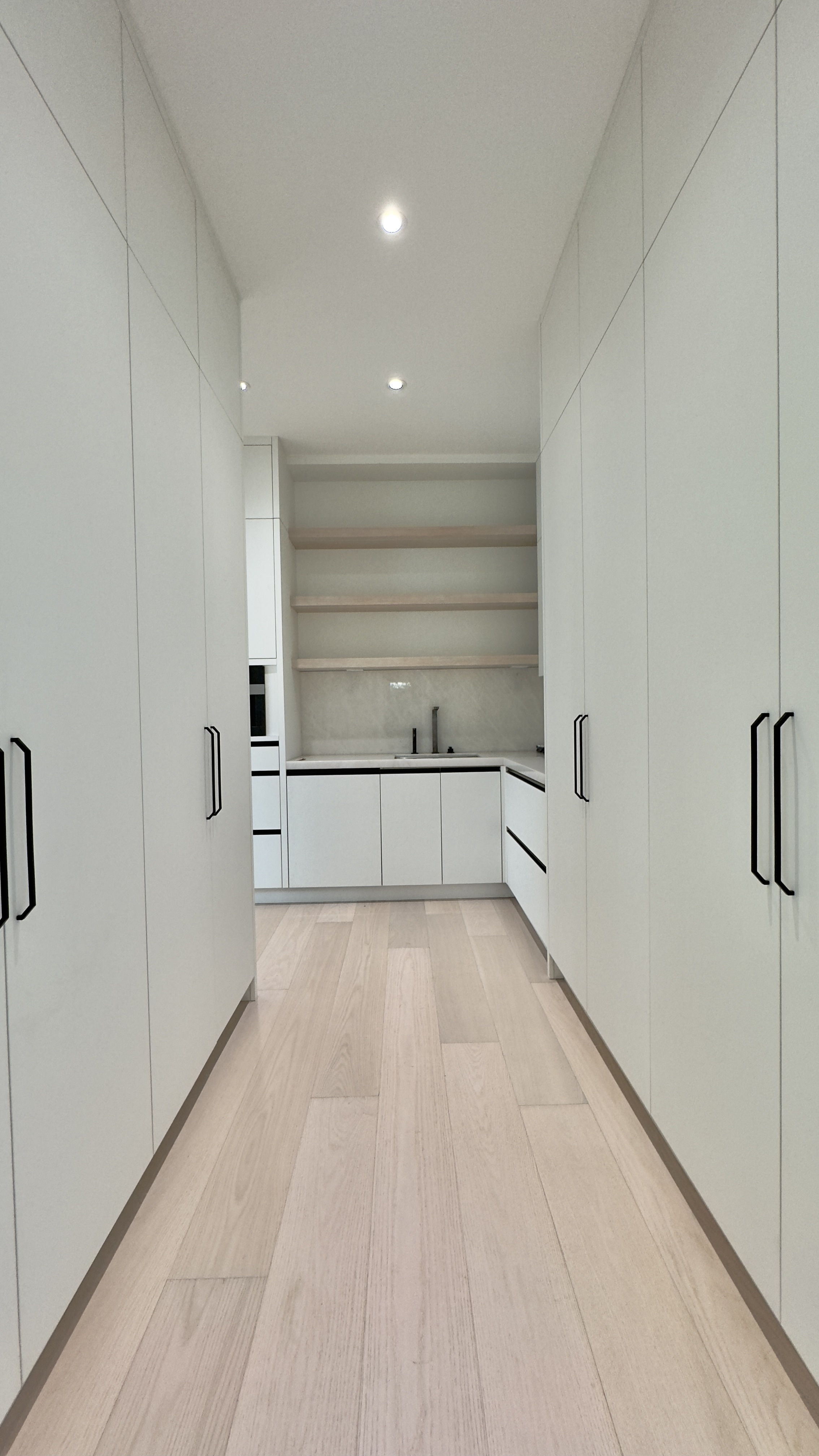 ROYAL | Kitchen and Closets Inc.